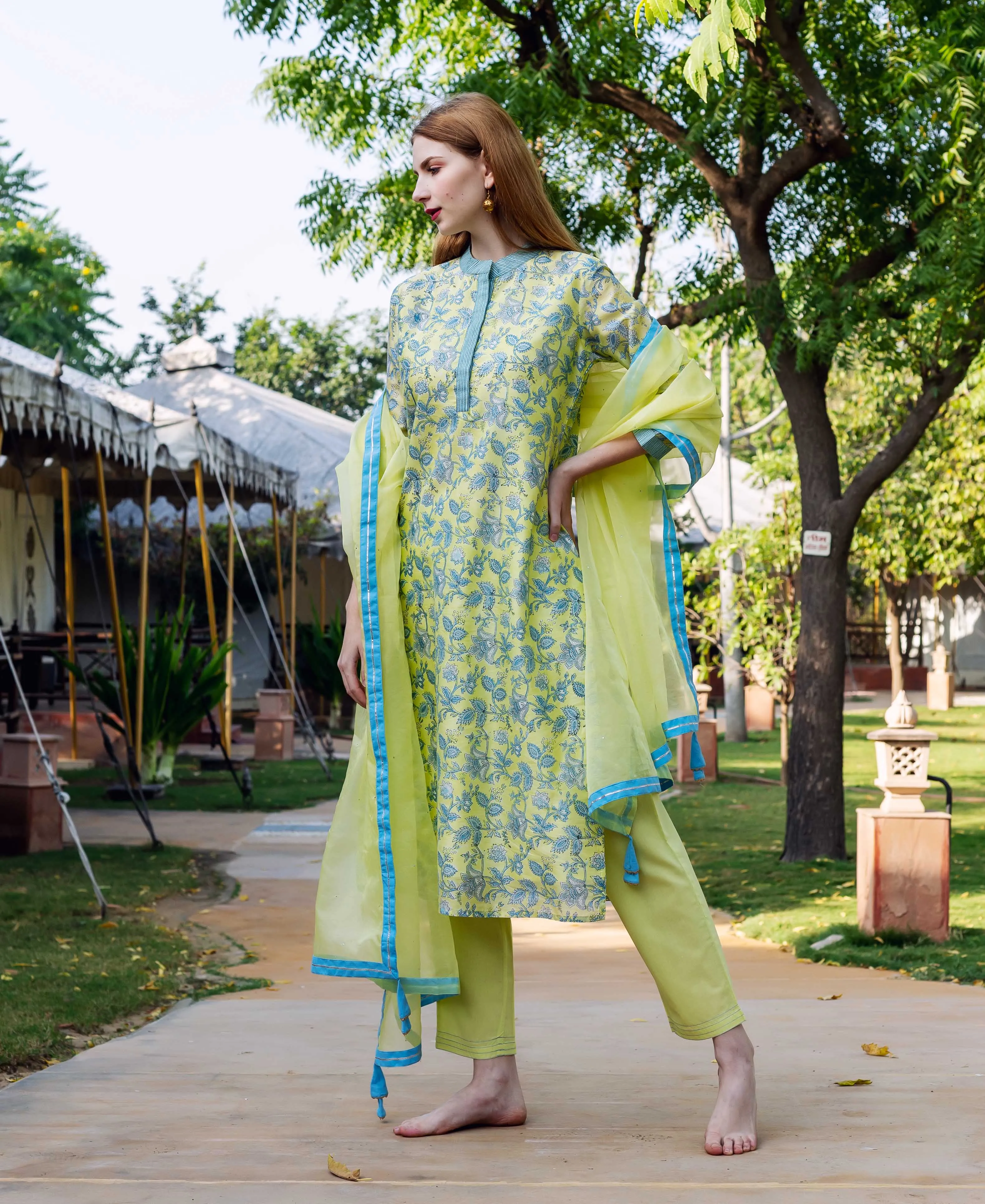 Bhaavya Green Chanderi Straight Kurta