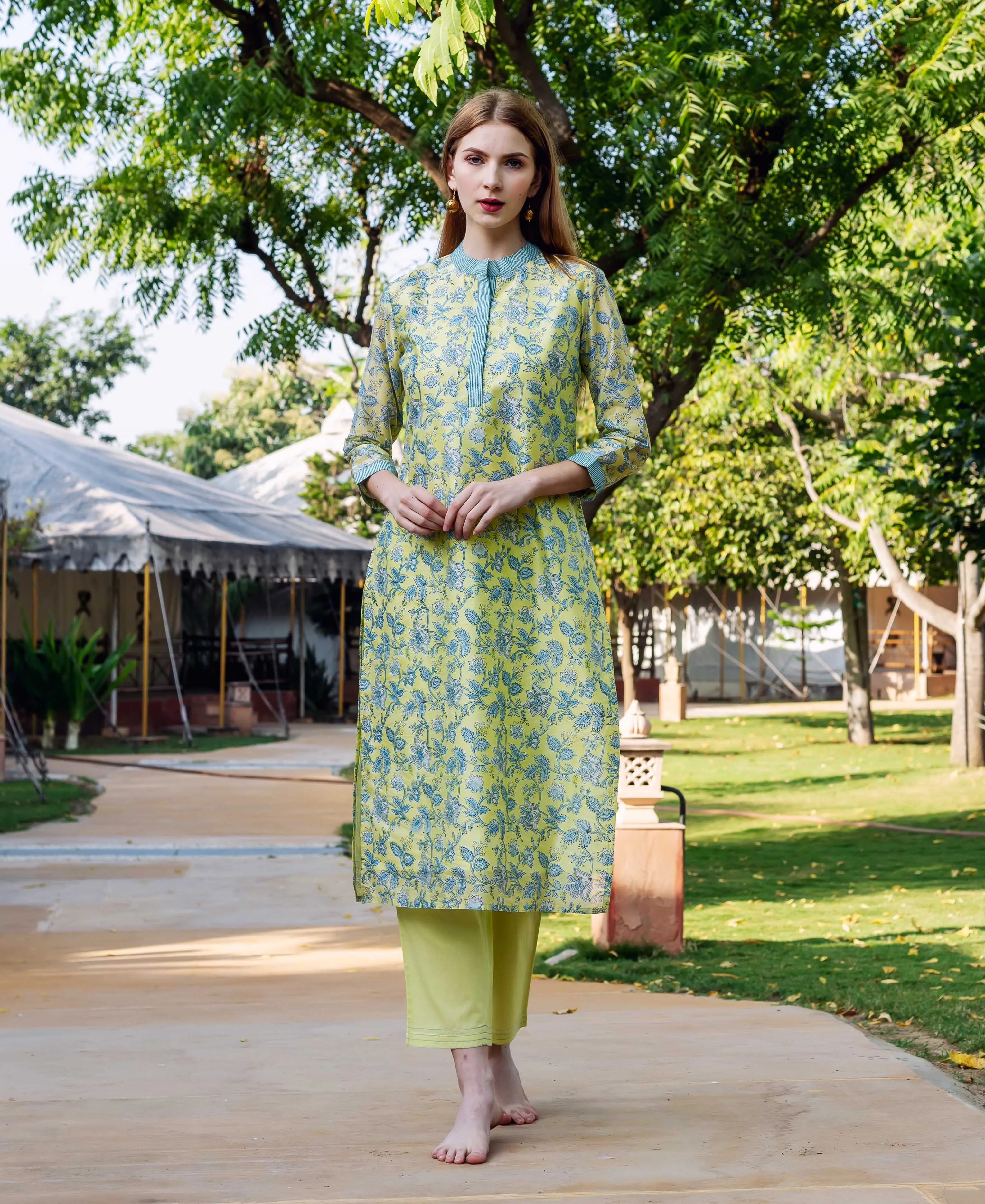 Bhaavya Green Chanderi Straight Kurta