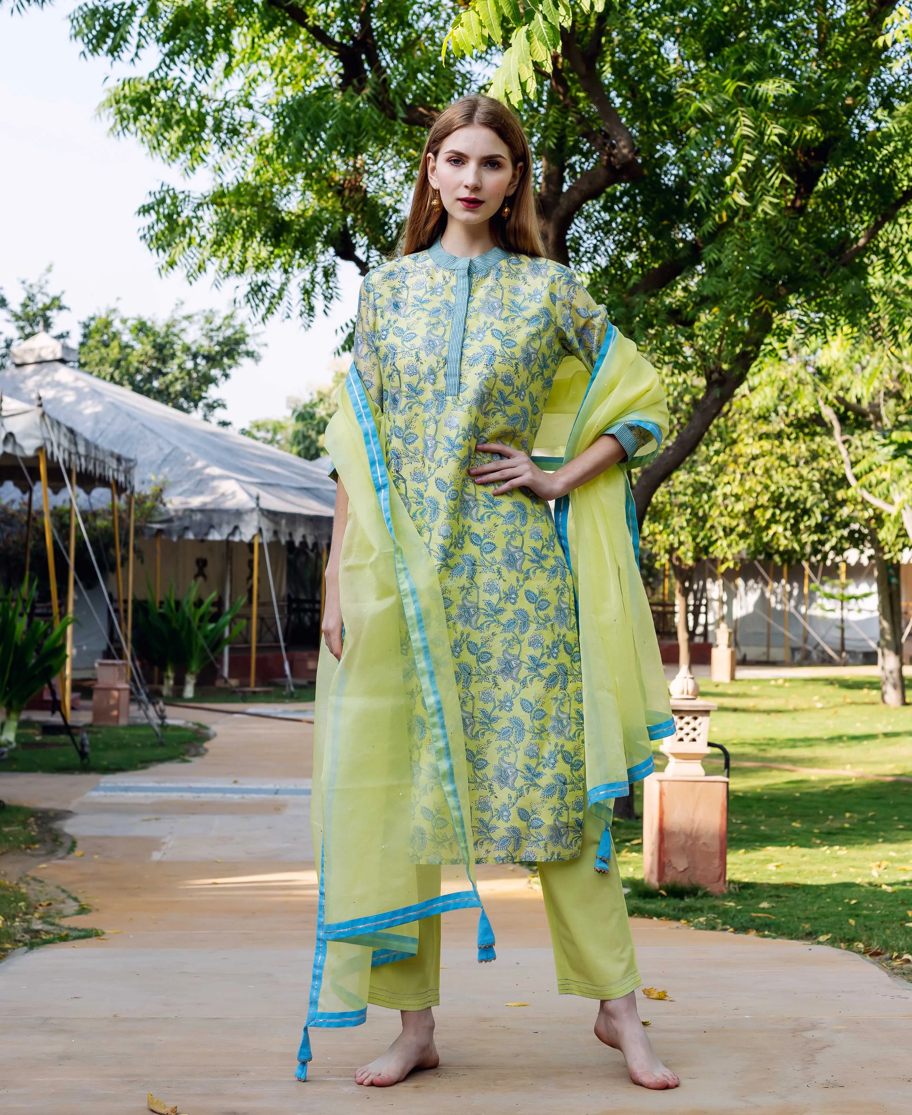 Bhaavya Green Chanderi Straight Kurta