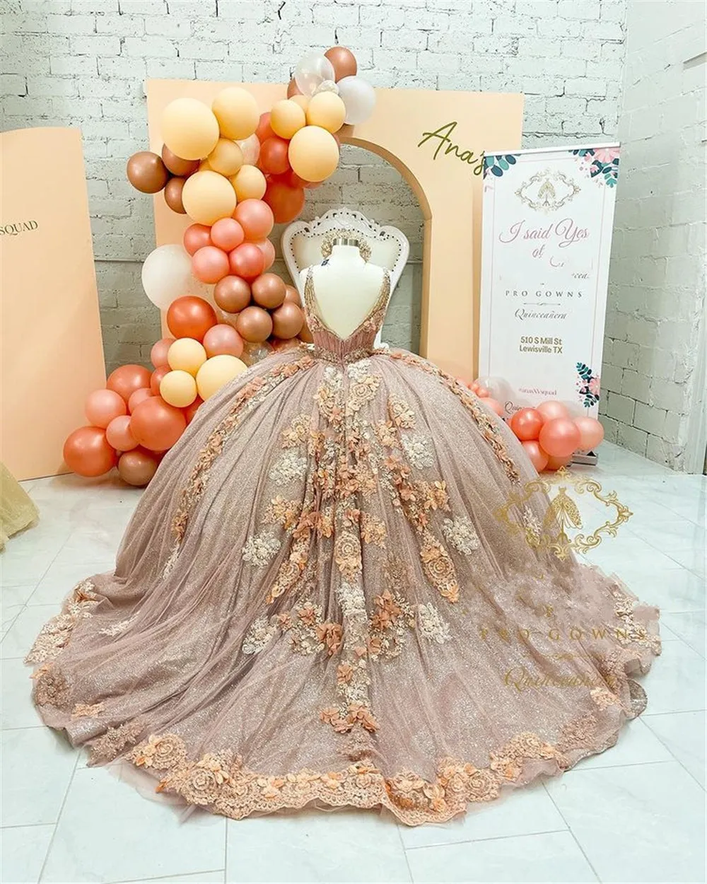 Coffee Beaded Quinceanera Dresses Sexy Spaghetti Neck Appliqued 3D Floral Sweet 16 Princess Ball Gown Pageant Gowns vestido SA1071