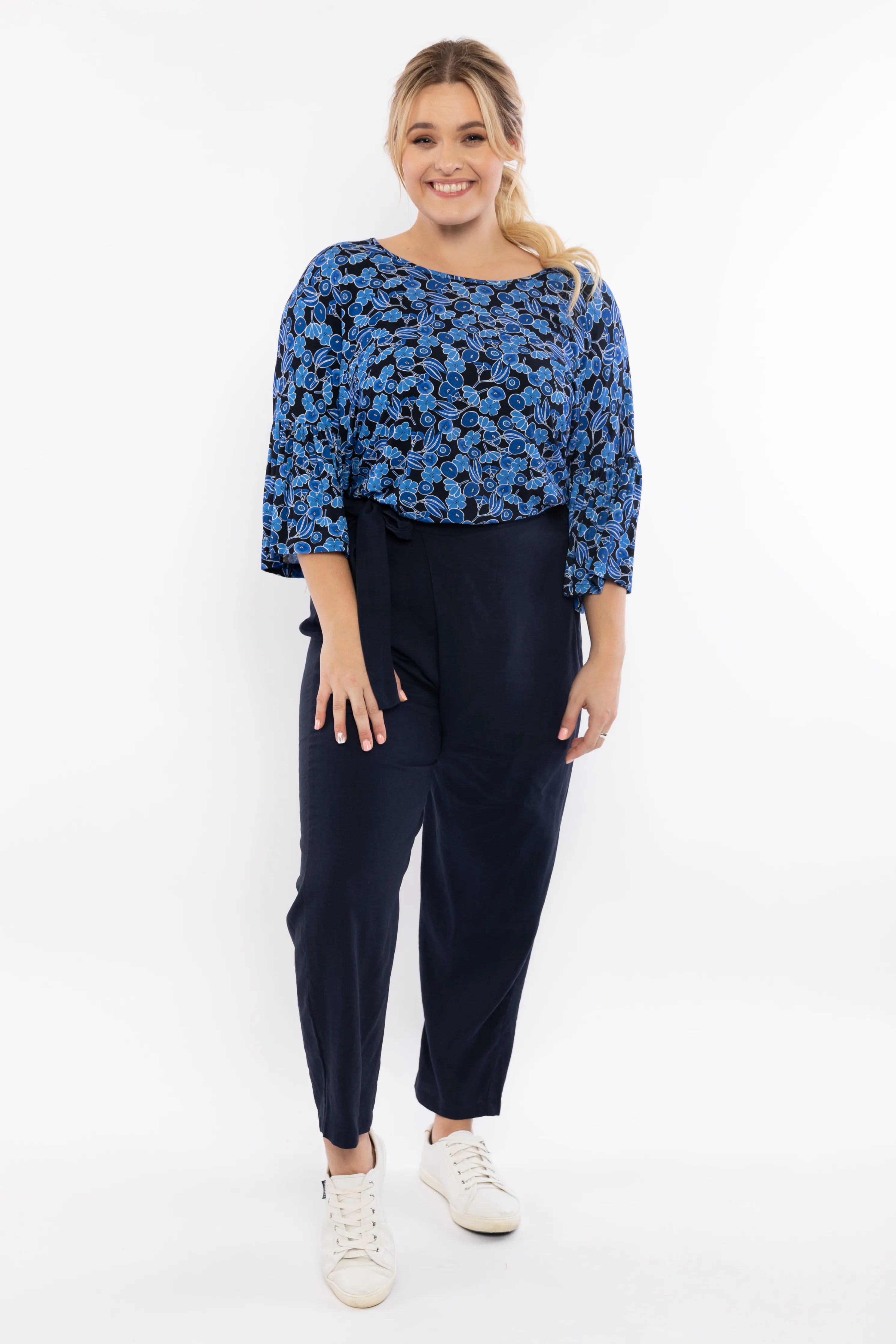 FINAL SALE Melody Pleat Pant in Navy