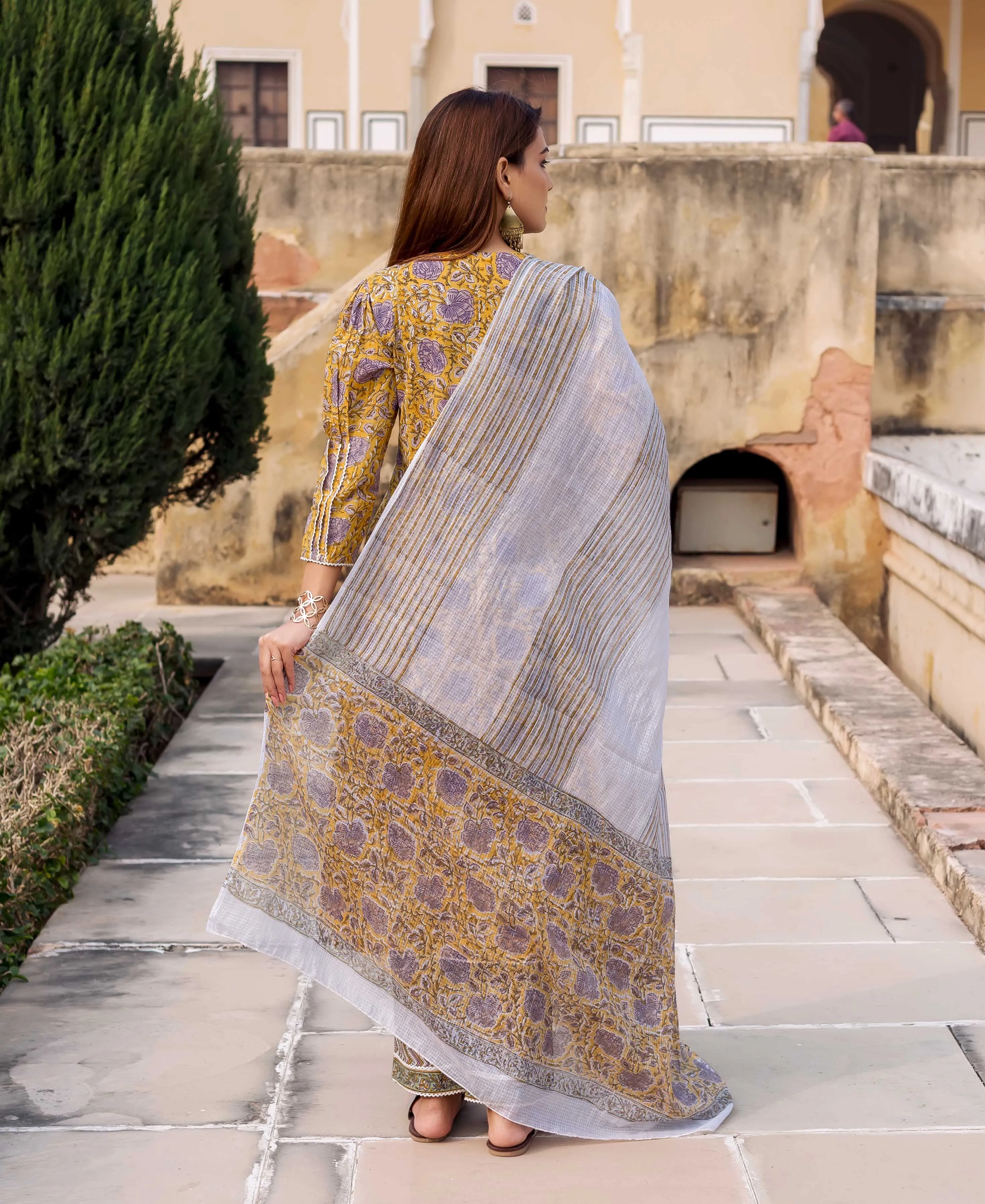 Gauravi Yellow & Grey Hand Block Printed Straight Kurta