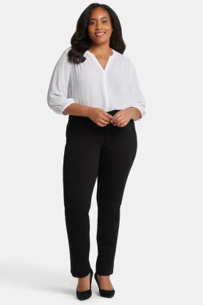 Marilyn Straight Pants In Plus Size - Black